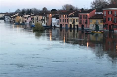 Maltempo Esonda Il Ticino A Pavia Massima Allerta Per L Ondata Di