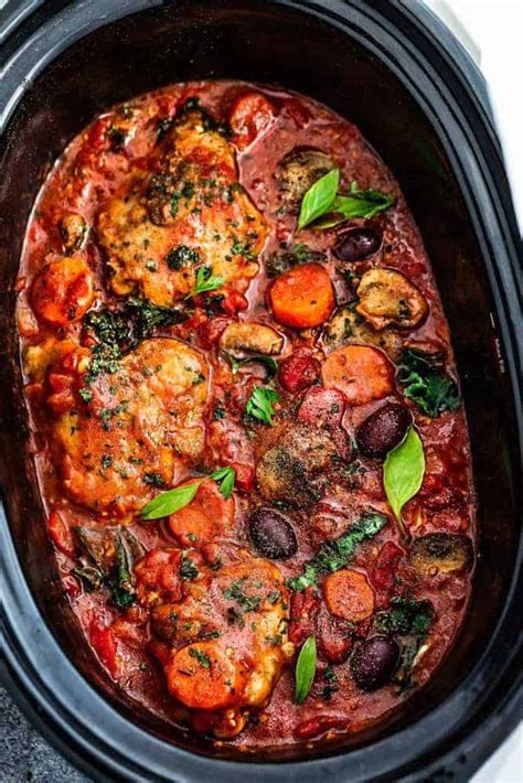 Once melted, remove from the heat, and stir in the garlic and spices. Slow Cooker Chicken Cacciatore | The Recipe Critic
