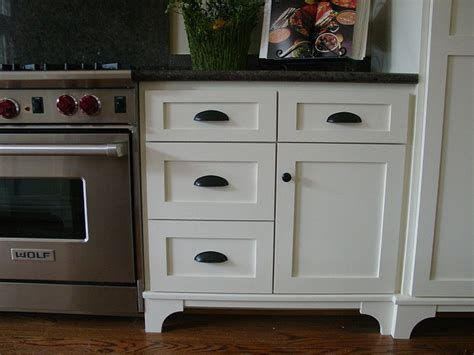 I just depends on your preference! Kitchens - baycustomcabinets in 2020 | Kitchen cabinets ...