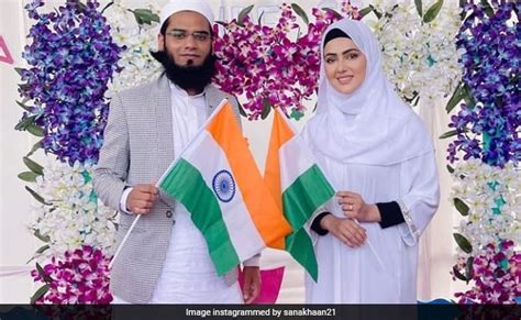 On Independence Day Sana Khan Waved The Flag Of India With Her Husband