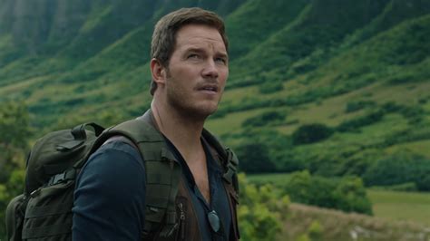 Dominion will mark the first time since the original jurassic park that sam neil, laura dern, and jeff goldblum reprised their original roles chris pratt has promised fans that they will not be disappointed and teased that the movie could start after a time jump. Chris Pratt Holds Silly Objects in New JURASSIC WORLD ...