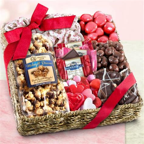 Flat 1000 off flat rs.1000 off + rs.130 fkm cashback. Valentines Chocolate, Sweets and Treats Gift Basket ...