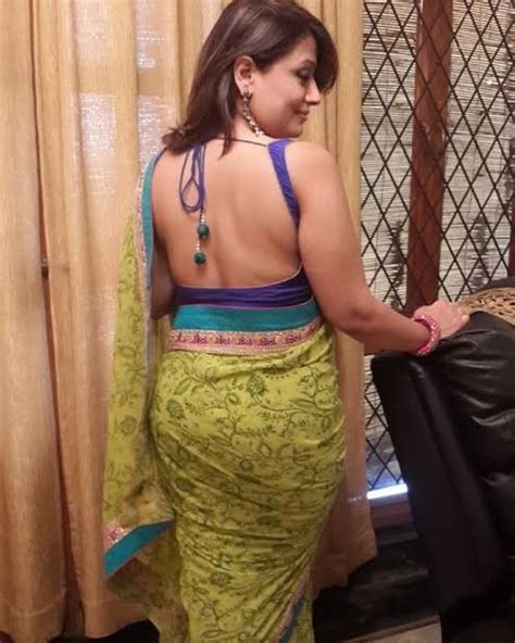 Sexy And Busty Bengali Housewife Escorts Service In Kolkata