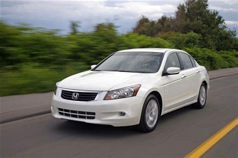Interested to see how the 2010 honda accord ranks against similar cars in terms of key attributes? Honda Accord 2010 - Precios