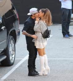 Ariana Grande Getting Close With Naya Riveras Ex Big Sean Daily