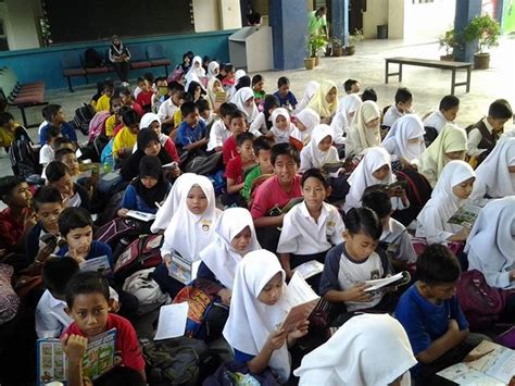 Sekolah kebangsaan taman mutiara rini 2 atau nama ringkasnya sk taman mutiara rini 2 merupakan sebuah sekolah kebangsaan yang terletak di jalan persiaran bakti 1 taman mutiara rini. Blog-Archiv - SK TAMAN MUTIARA RINI 2