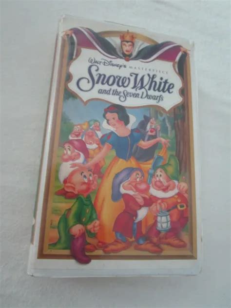 WALT DISNEYS MASTERPIECE Snow White And The Seven Dwarfs Clamshell VHS