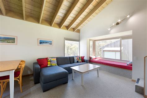 Riverside Cabin 15, Thredbo | Studio & Loft Apartment