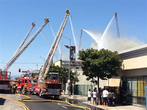 LA Firefighters Work Together To Save Building | Los Angeles Fire