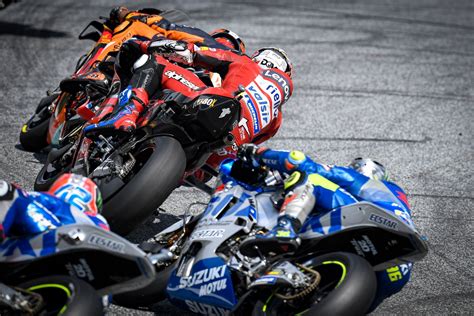 Il commento live del gp di stiria, ottava prova del mondiale di formula 1: Diretta Sky Sport MotoGP, Calendario Gp Stiria 2020 ...