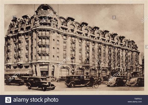 Paris Art Nouveau Hotel Banque Dimage Et Photos Alamy