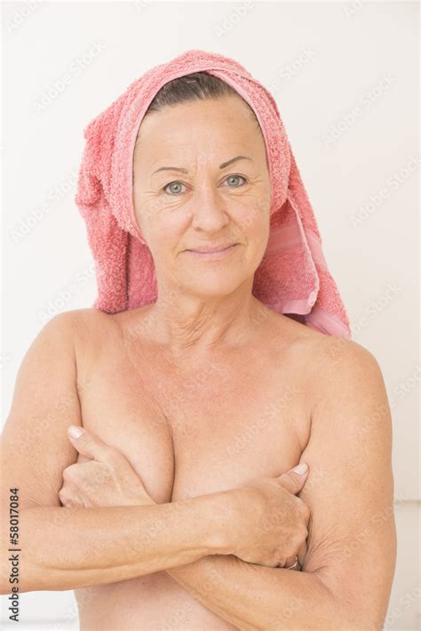 Naked Mature Women Pics
