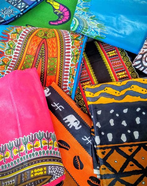 Tissu africain wax trophées orange. Foulard ou pagne en tissu africain wax - Africouleur