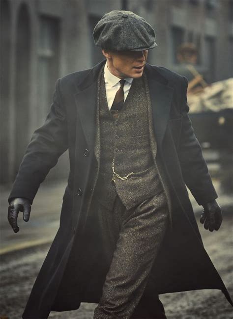 1920s style men's vests, pullover vests, waistcoats. Vested men suits in 1920s men fashion | Mens Suits Tips