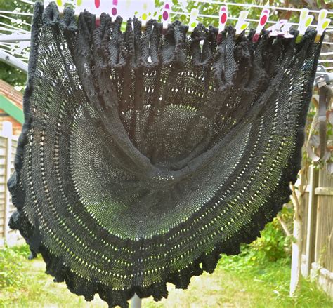 The geometry of a circle hinging on the mysterious relationship of the circumference of a circle to its radius, the words of my knitting hero. Knitting Novice: Going Full Circle: The Picot Pi Shawl is ...