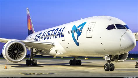 Boeing 787 8 Dreamliner Air Austral Aviation Photo 5168047