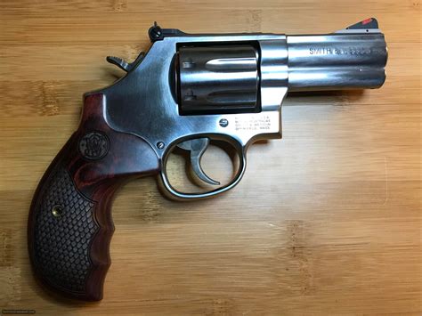 Smith And Wesson Sandw 686 Plus Deluxe 7rd 3in 357 Mag Revolver With