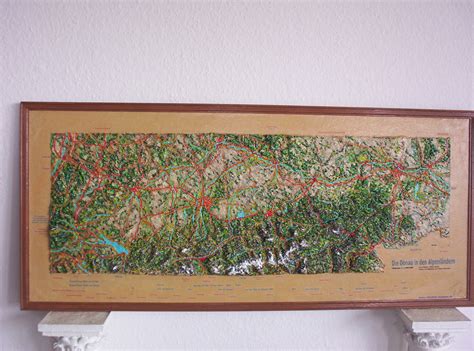 Meine präsentation besteht aus folgenden teilen: Einzigartige Kunst 3D: Die Donau in den Alpenländern. Handmodelliert - Wald, Berge, Wasser ...