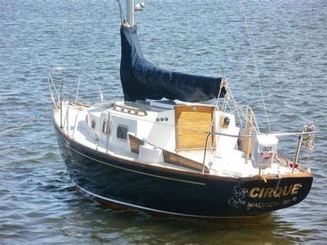 The Bristol 27 Sailboat Sailboat Sailing Magazine Boat Design