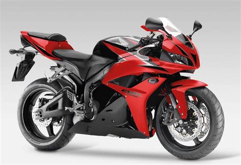 A cbr500r possui um painel de instrumentos lcd de visualização de contraste invertido com indicadores da mudança engrenada e de passagem para uma mudança mais alta. HONDA CBR 600 RR 2010 fiche technique
