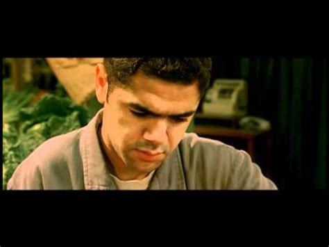 Life deals her curious blows: Amelie Trailer (French) - YouTube