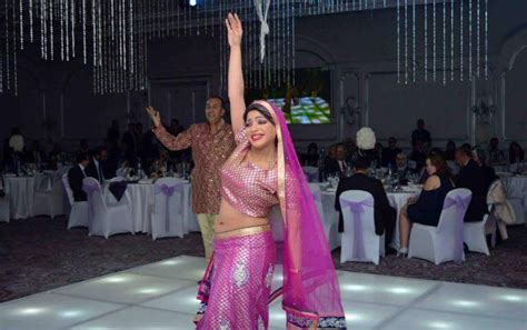 فضيحة الراقصة صوفيا شاهين بفستان عارى بدون ملابس داخليه 2017 صور صوفيا شاهين ببدلة رقص شفافه