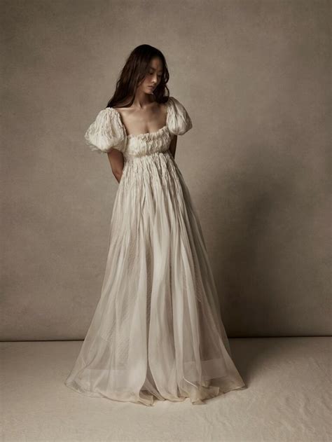 Editor Approved 90s Wedding Dress Trends For 2023 2024