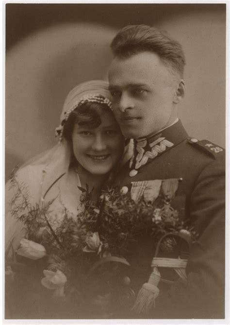 In fact, witold pilecki was a polish resistance fighter who voluntarily went to auschwitz to start a resistance, and he sent secret messages to the allies, becoming the first to sound the alarm. Zdjęcia: 69 lat temu został stracony Witold Pilecki ...