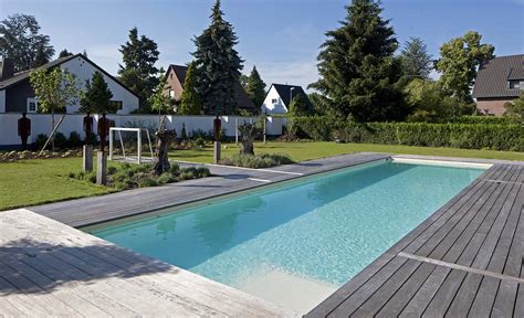 Haus bei varna 14km vom meer (2756). Schwimmvergnügen pur | Pool-Magazin