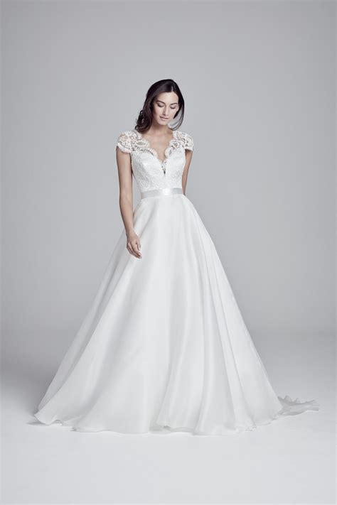 suzanne neville alicia new wedding dress save 50 stillwhite