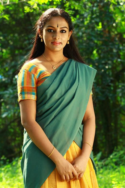 Serial Actress Mahalakshmi Hot Photos