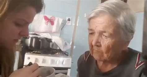 ¡muy Emotivo Abuela Con Alzheimer Reconoce A Su Hija Y Su Reacción Se