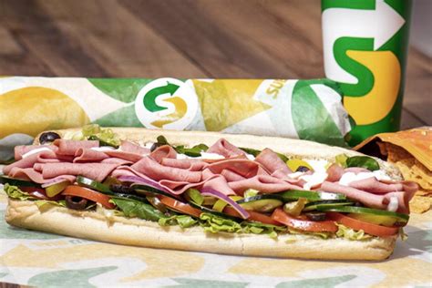 Subway é saudável Qual a melhor opção de sanduíche Confira e descubra a verdade