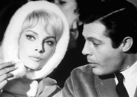 Virna Lisi E Marcello Mastroianni In Casanova 70 Di Mario Monicelli