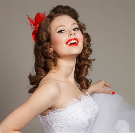 10 Classic Pin Up Wedding Hairstyles For Your Big Day Hairstyle Camp