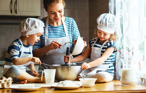 The Benefits Of Cooking With Kids Outweigh The Challenges