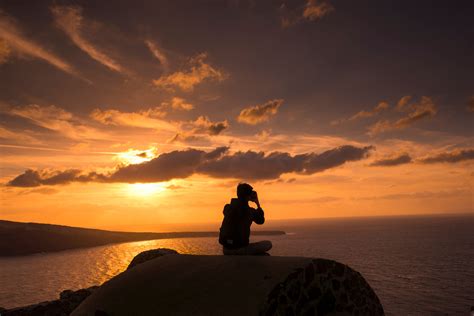 Wallpaper ID 210632 Traveler Takes Picture Sunset In Santorini