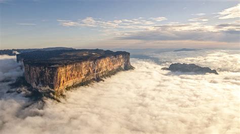 Landscape Mount Roraima Mist Wallpapers Hd Desktop And Mobile