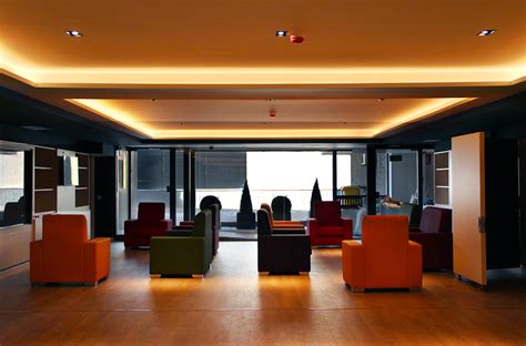 Madrid ou madri (apenas em português brasileiro) nota 1 (em castelhano: Nosotros - MIT Centro de día Madrid