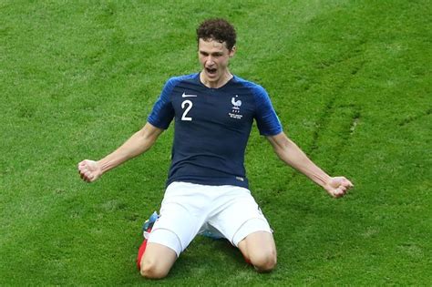 Top 10 goals | 2018 fifa world cup russia. La frappe de bâtard de Benjamin Pavard élue "plus beau but ...