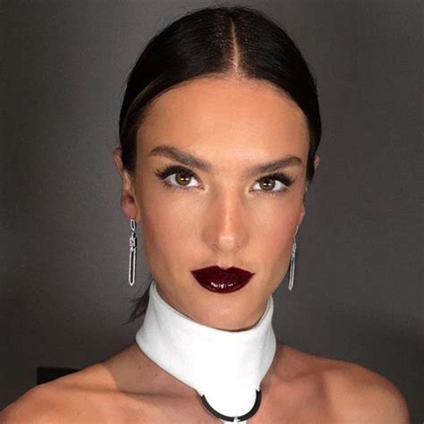 13 Celebrities Wearing Winters Dark Lipstick Trend Lipstick Trend