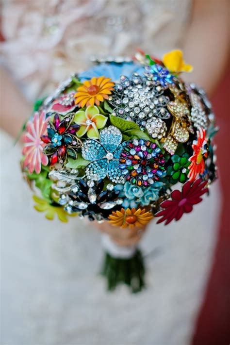 20 Chic Brooch Wedding Bouquets With Diy Tutorial Dpf