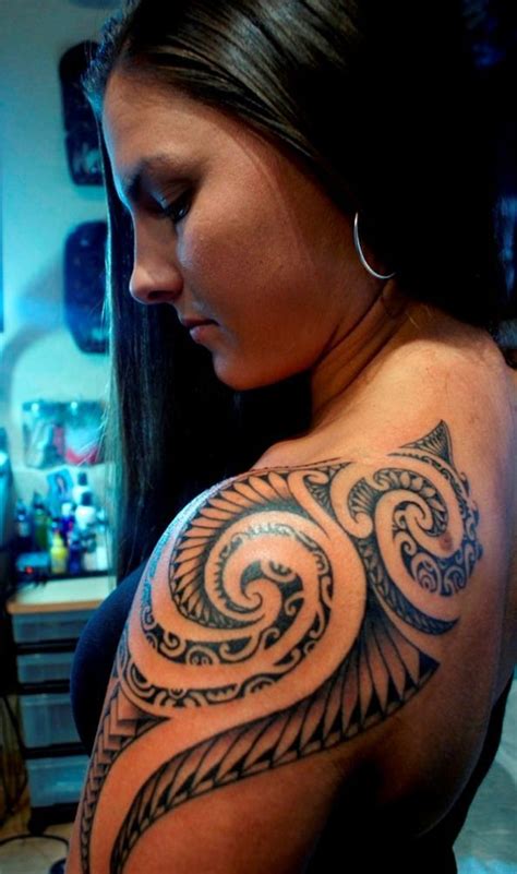 Maori Tattoos Look Amazing On Girls Bodies Polynesian Tattoos Women Maori Tattoo Designs