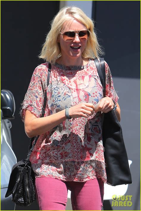 Full Sized Photo Of Naomi Watts Golden Blonde After Hair Appointment 04
