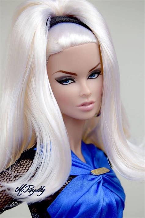 Pin By Anesha Haresh On Barbie Fashion Ii Fashion Royalty Dolls