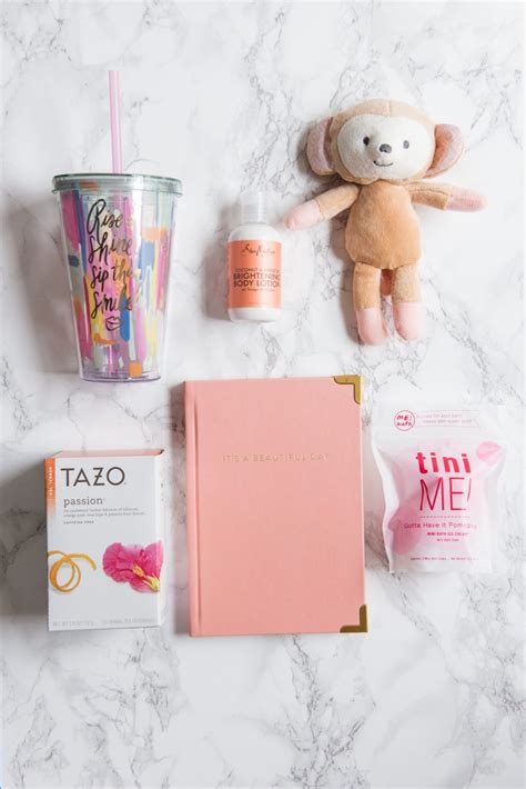 Our mother's day gift boxes are full of sweet and savory favorites like our famous orchard fresh pears and moose munch® premium popcorn, all beautifully selected, arranged, and ready to be delivered right to mom's door. Mother's Day Gift Boxes Three Ways - The Sweetest Occasion