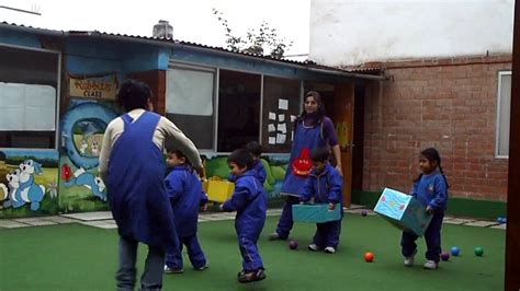 Juegos con inicial m ngc. Ginkana por Día de la Educación Inicial - YouTube