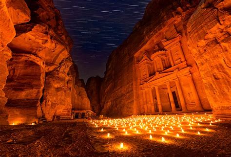 A Guide To Traveling In Petra Jordan