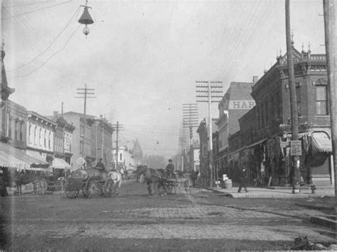 Looking N On Dubuque From Iowa Ave 1900s Historical Photos Flickr