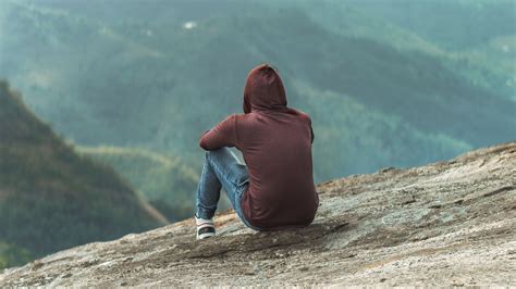 Wallpaper Man Alone Sad Mountains View Nature Hd Picture Image